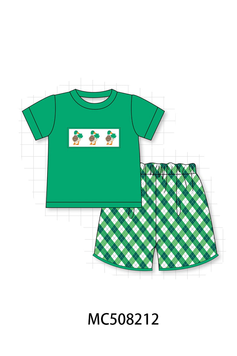 PO64 Green duck clover embroidery collection